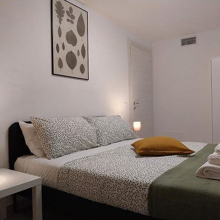 Residence La Vela 2 Рим Экстерьер фото